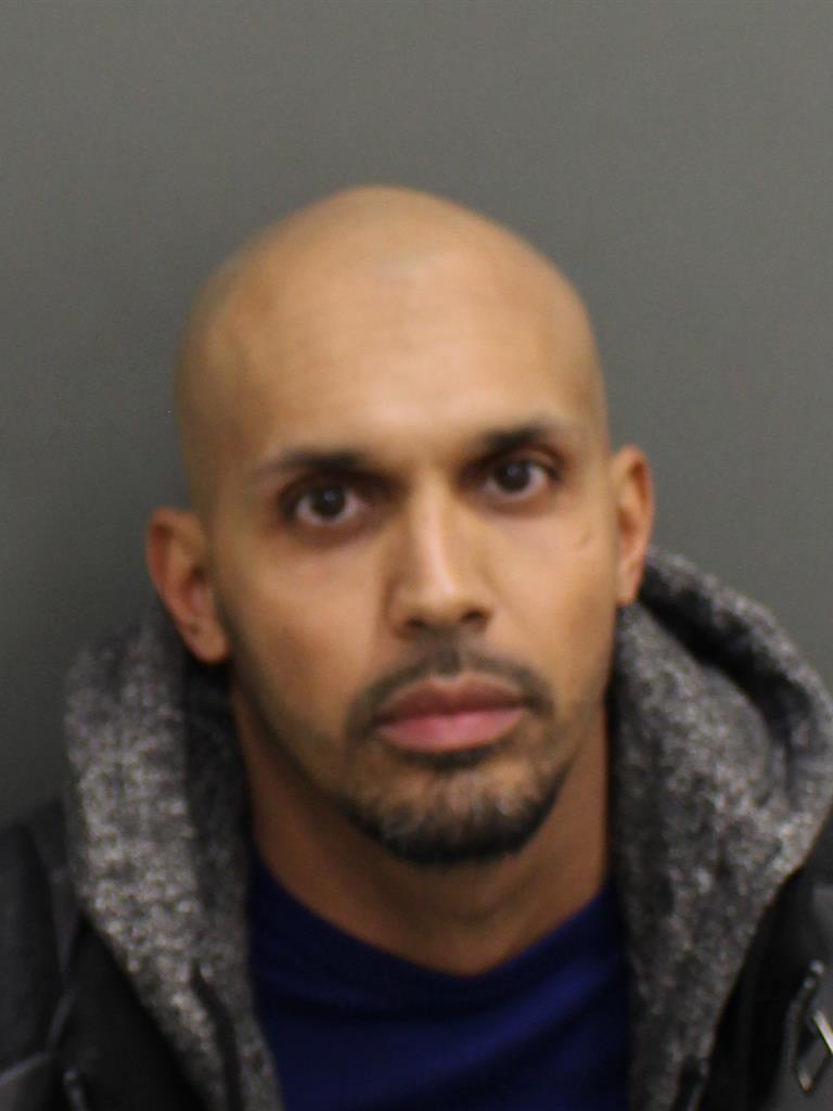  JUAN ROBERTO TAVAREZ Mugshot / County Arrests / Orange County Arrests