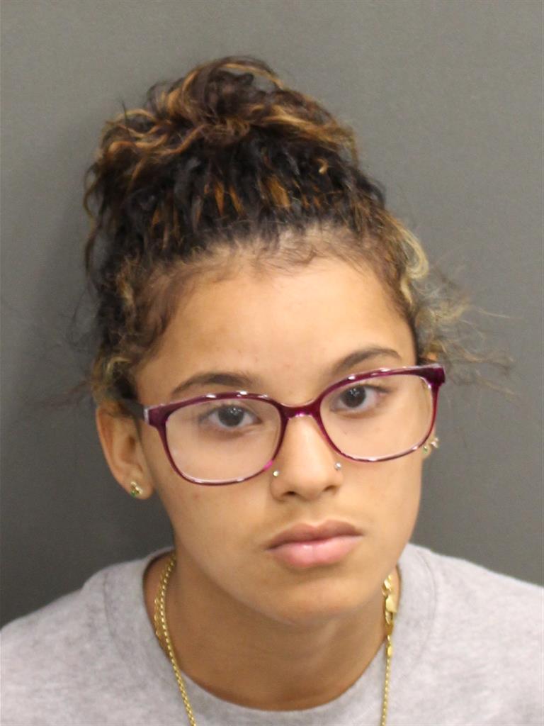  SUHEILY YALISSE RIOS Photo Image