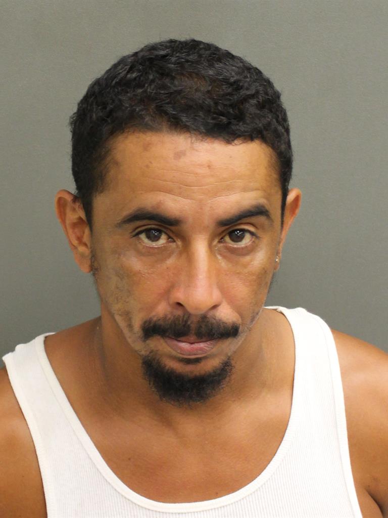  ROBERTO  JR BENNETT Mugshot / County Arrests / Orange County Arrests