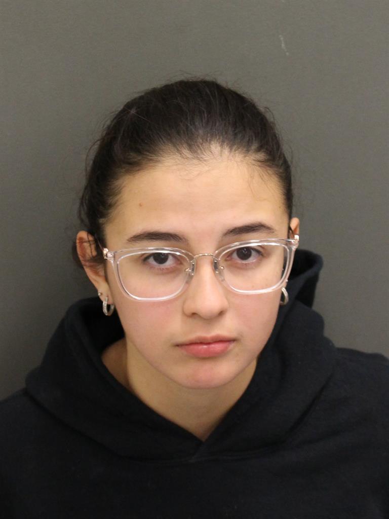  CARLA KARINA QUILE LEON Photo Image