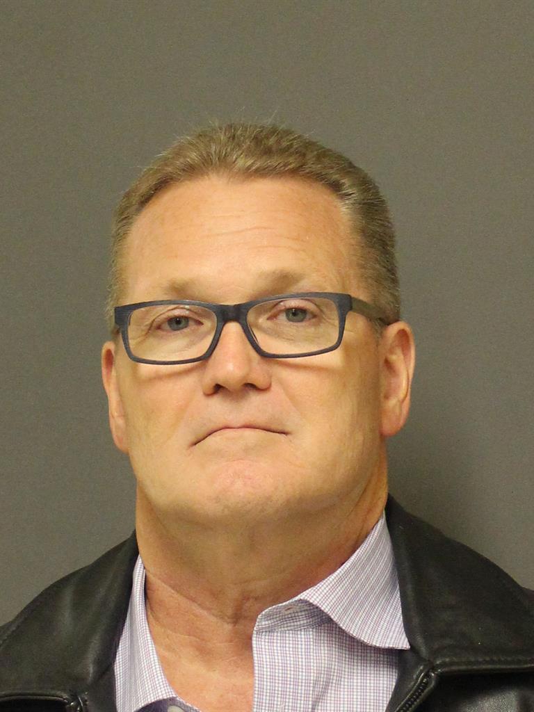  GORDON KING Photo Image