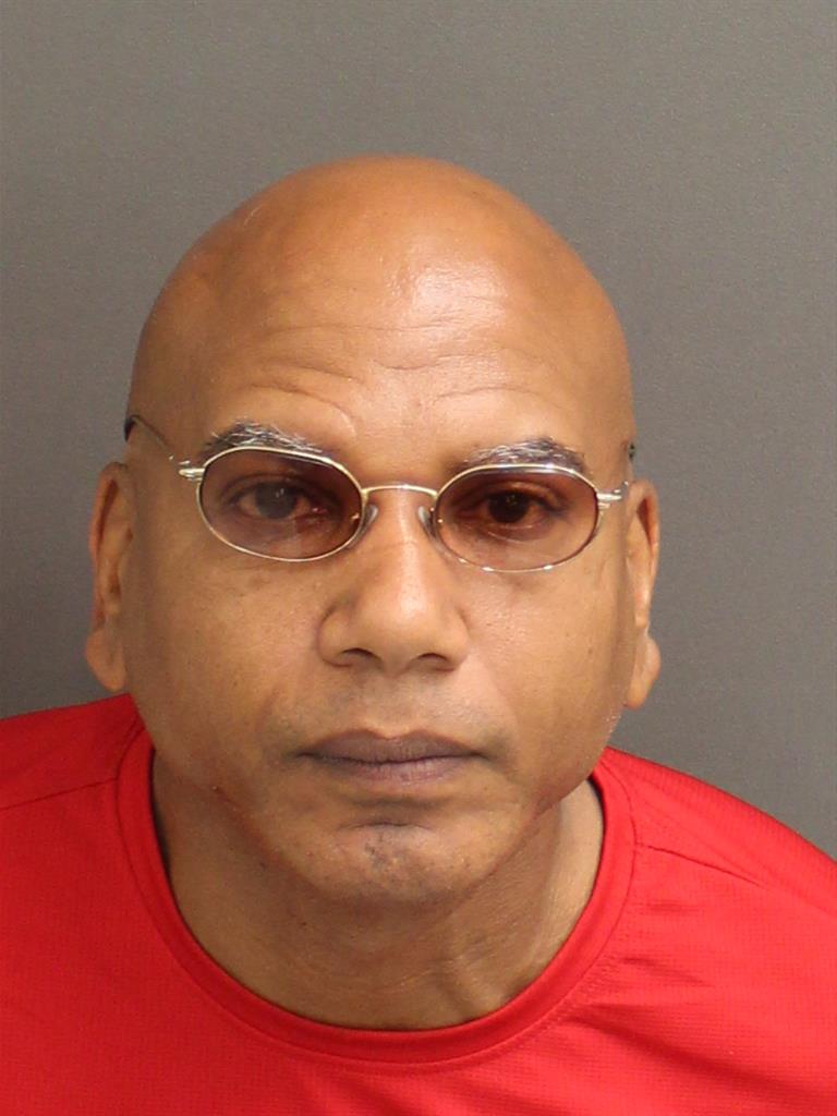  LUIS R GONZALEZ Mugshot / County Arrests / Orange County Arrests