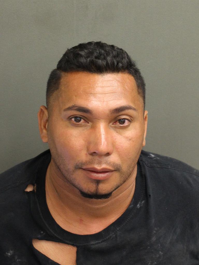  MIGUEL A QUIROZ MENCIA Mugshot / County Arrests / Orange County Arrests