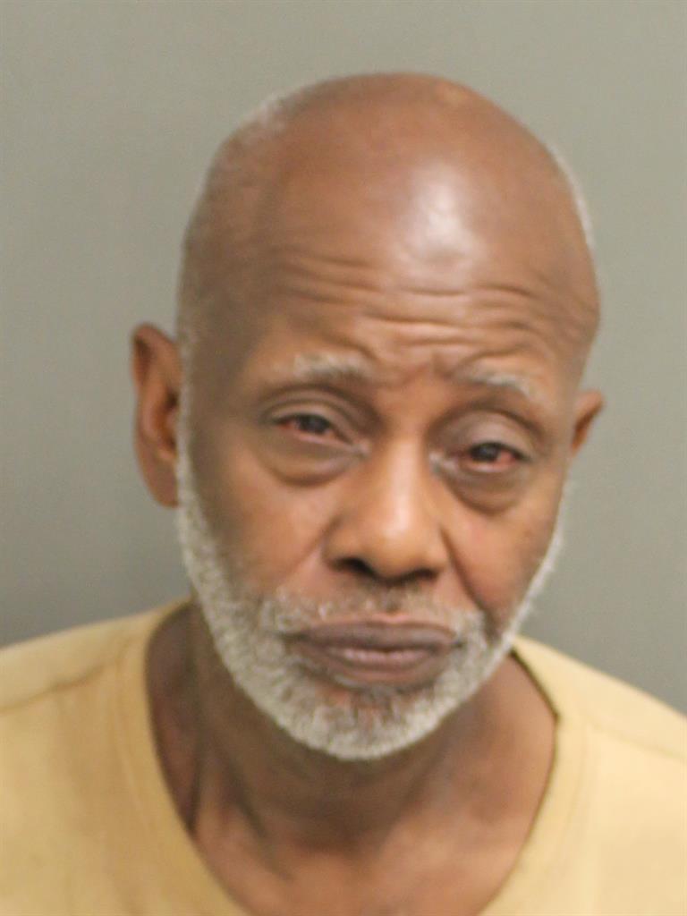  MIGUEL EARL ROBERTS Mugshot / County Arrests / Orange County Arrests