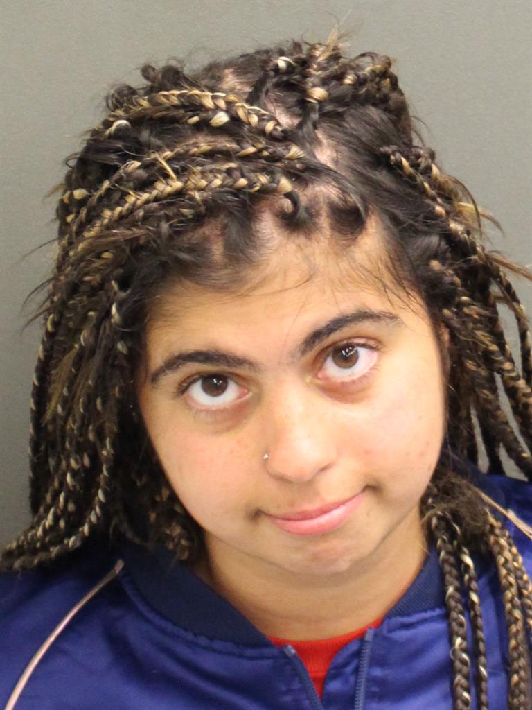  YASMEEN FAROOQ Photo Image