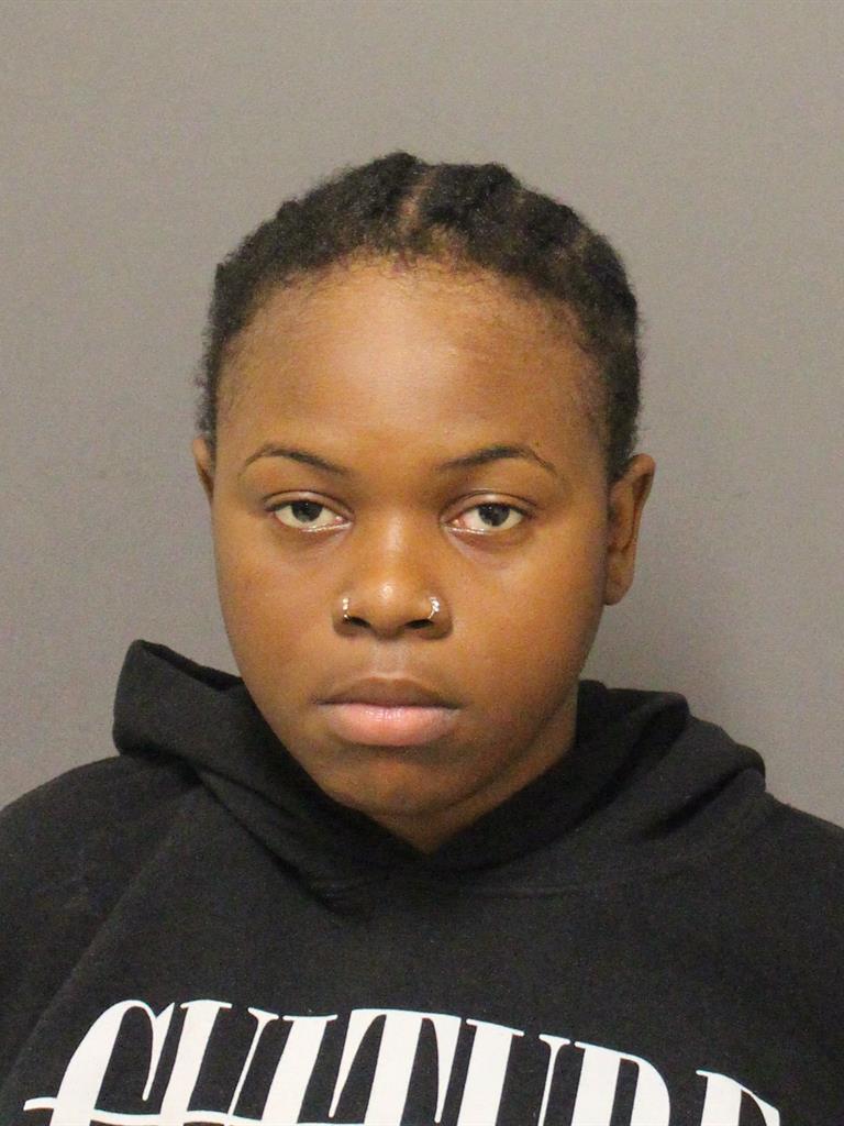  KATIANA SAINT Photo Image