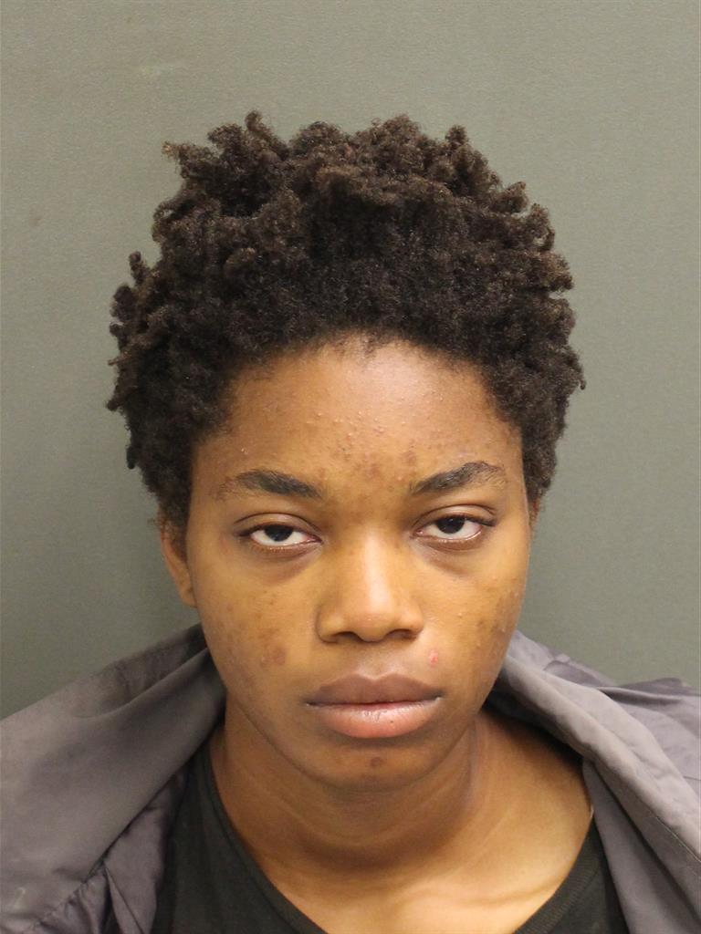  CHRISSIA SONJA ROBERTS Mugshot / County Arrests / Orange County Arrests