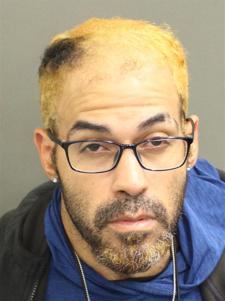  EMMANUEL AGOSTOPIZARRO Photo Image