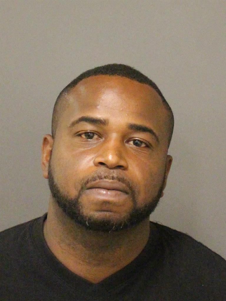  TRAVIS LABRONZE DAVIS Mugshot / County Arrests / Orange County Arrests