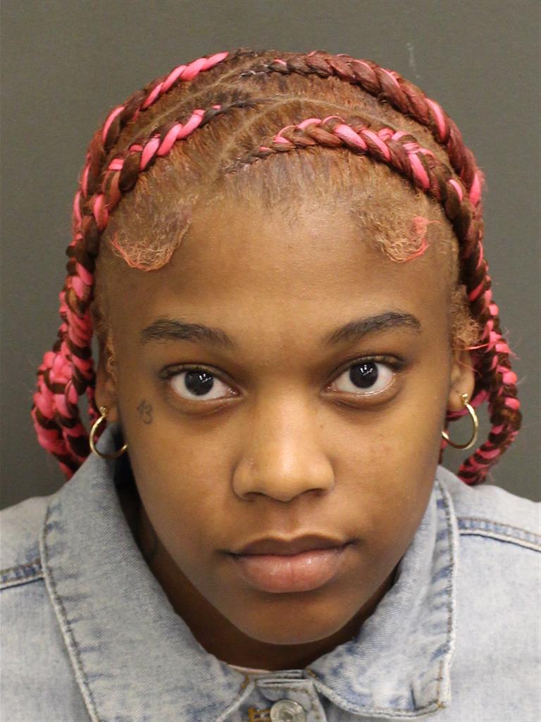  KHARISMA HALL Photo Image