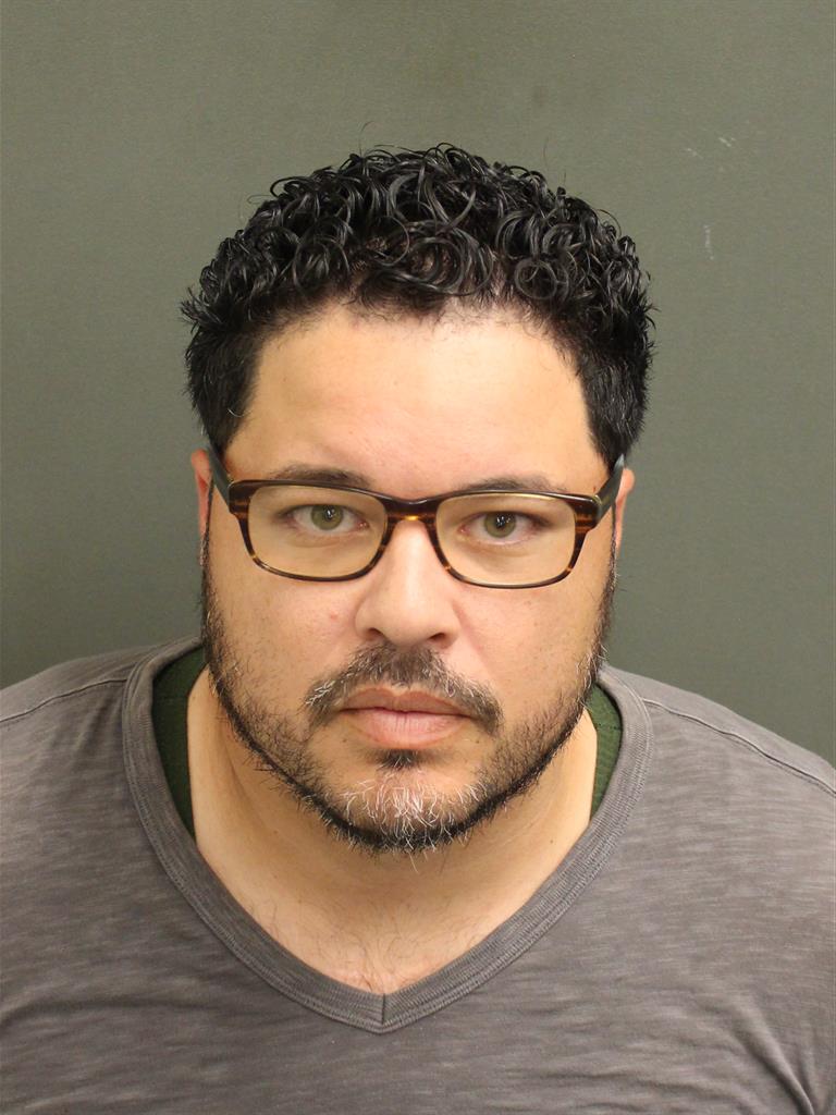  SEBASTIAN BORJA Photo Image