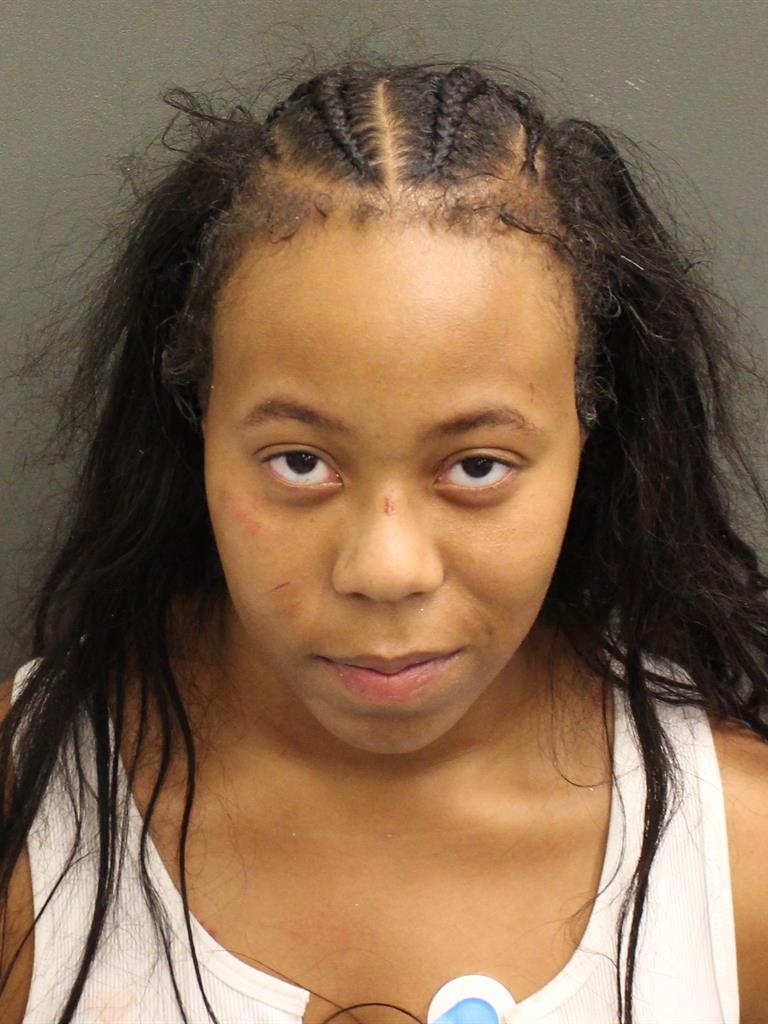  VYNIAH ORRIEL CHISHOLM Mugshot / County Arrests / Orange County Arrests