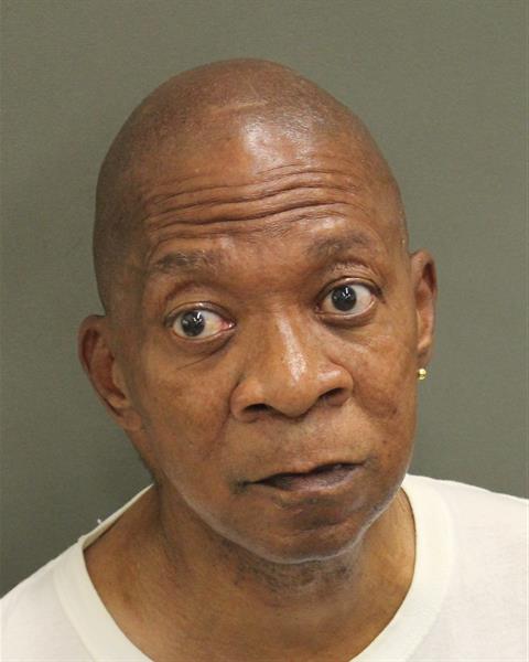  KELVIN HOLMES Photo Image