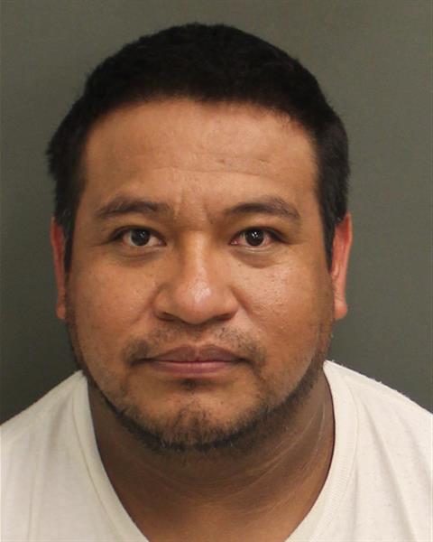  EDUARDO URIBETRINEO Photo Image