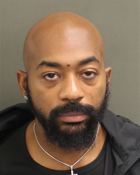  ANDRE JACQUARI LAM LLOYD Photo Image