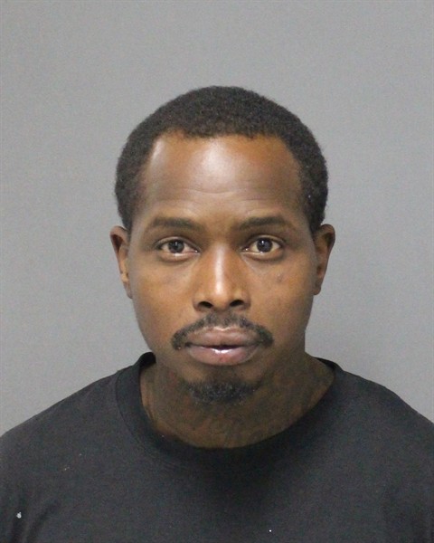  CHARVIS ERROL WARDEN Mugshot / County Arrests / Orange County Arrests