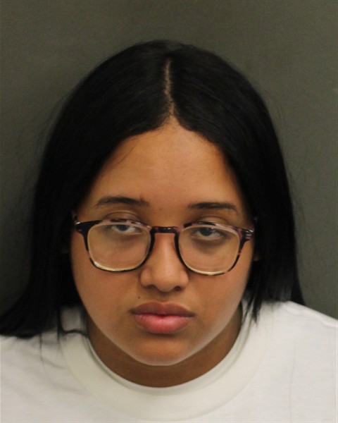  EDERLYN CHIQUINQUIRA GONZALEZFERNANDEZ Photo Image