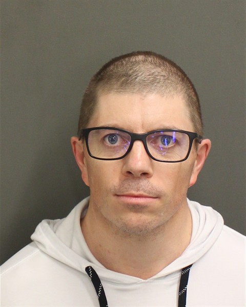  OLIVIER MARIOANTONIN PIERR PLUVIENT Photo Image