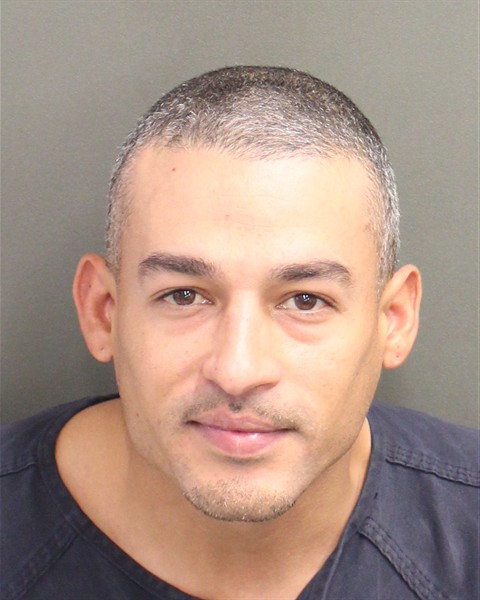  TAYRON LARQUINVARGAS Photo Image