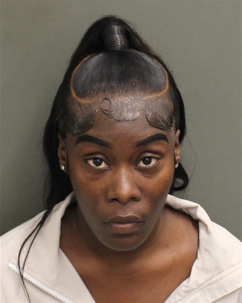  LYNNISHA LASHONDA BERRY Mugshot / County Arrests / Orange County Arrests
