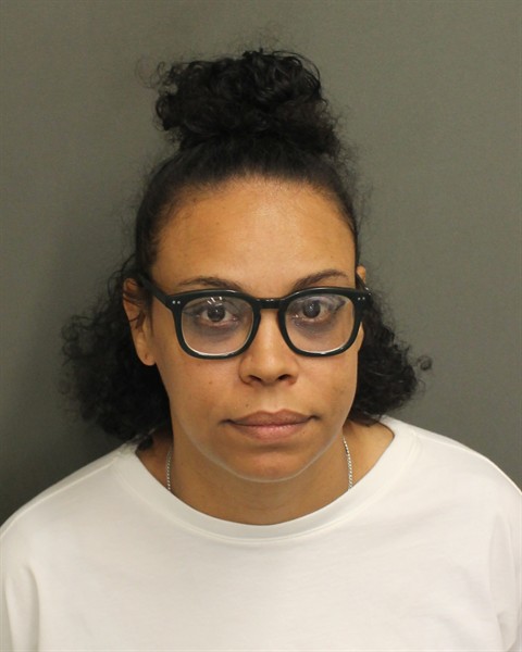  SINDA LYNIQUE GONZALEZ Mugshot / County Arrests / Orange County Arrests