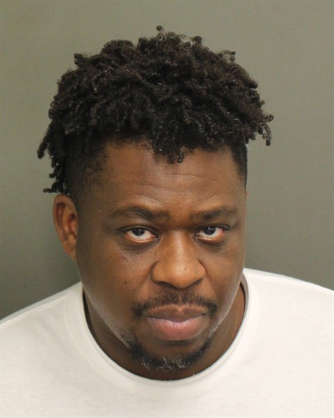  KRISTOPHER RESHAY ROBERTS Mugshot / County Arrests / Orange County Arrests