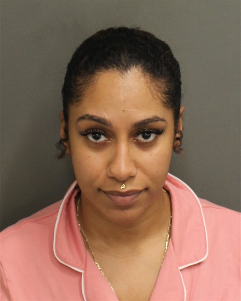  THARYANA YOHELYS GUZMAN Mugshot / County Arrests / Orange County Arrests