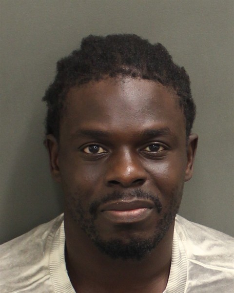  CARLOS RAYNARD ROBERTS Mugshot / County Arrests / Orange County Arrests