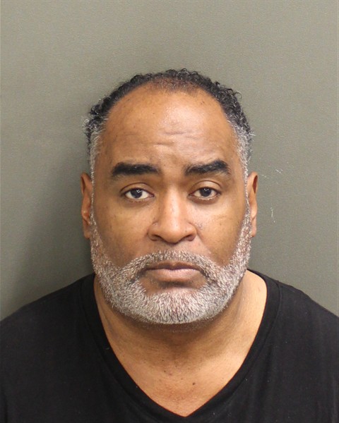 DERRICK RUNELL WOODS Mugshot / County Arrests / Orange County Arrests